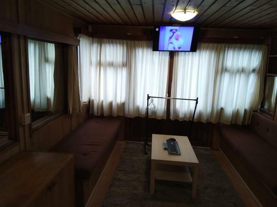 Two Rooms Rustic House - Self Check-In Bukurešť Exteriér fotografie