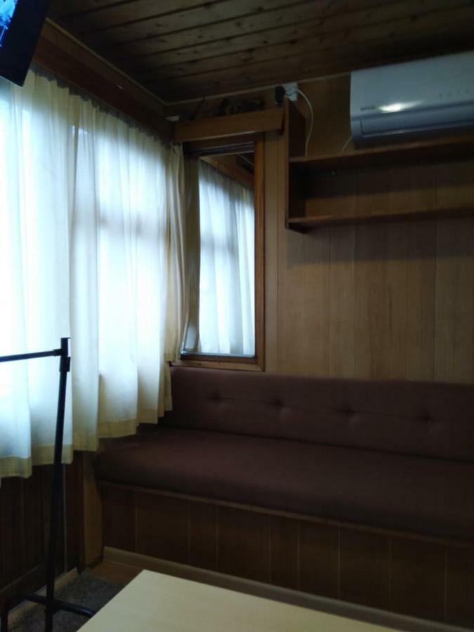 Two Rooms Rustic House - Self Check-In Bukurešť Exteriér fotografie