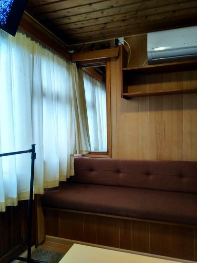 Two Rooms Rustic House - Self Check-In Bukurešť Exteriér fotografie